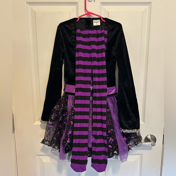 Spirit Darling Witch Costume - Purple and Black - Picture 6 of 16
